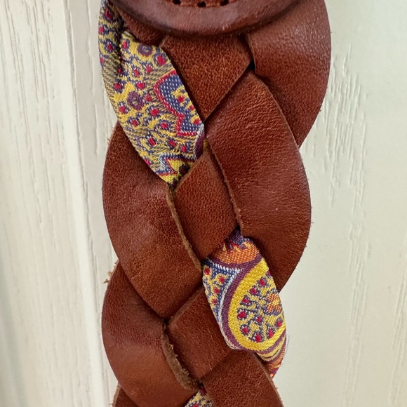 Robert Graham sz42 leather belt - Picture 6 of 7